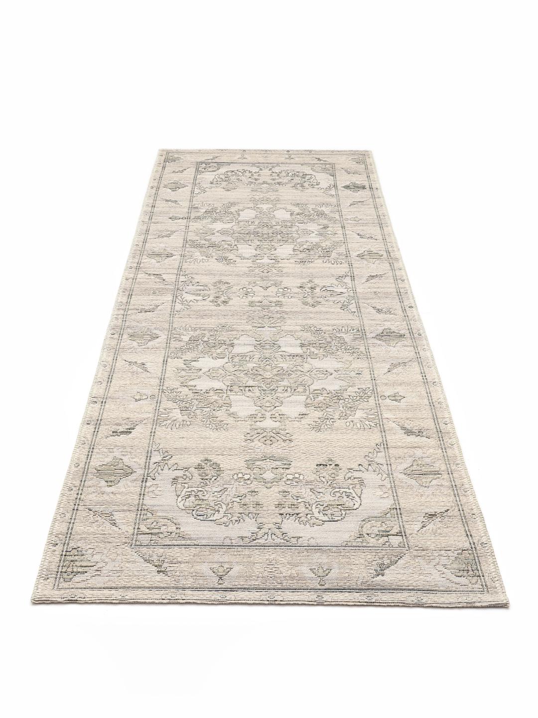 Tapis de couloir beige