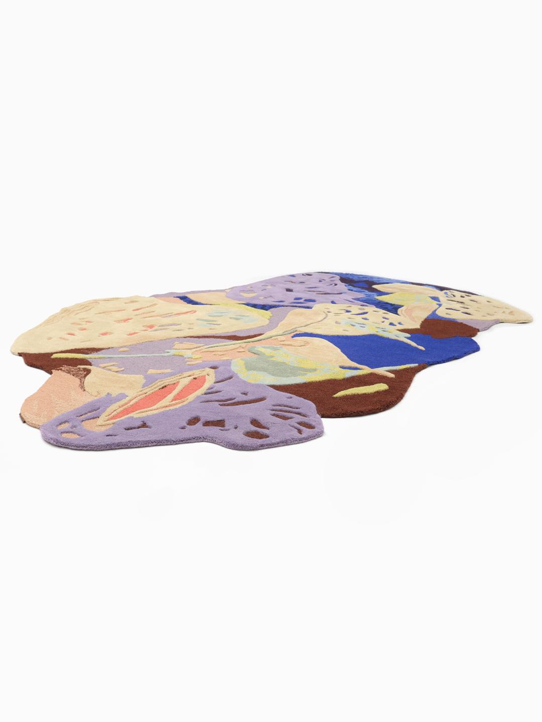 Onregelmatig gevormd multicolor wollen vloerkleed met abstracte organische patronen