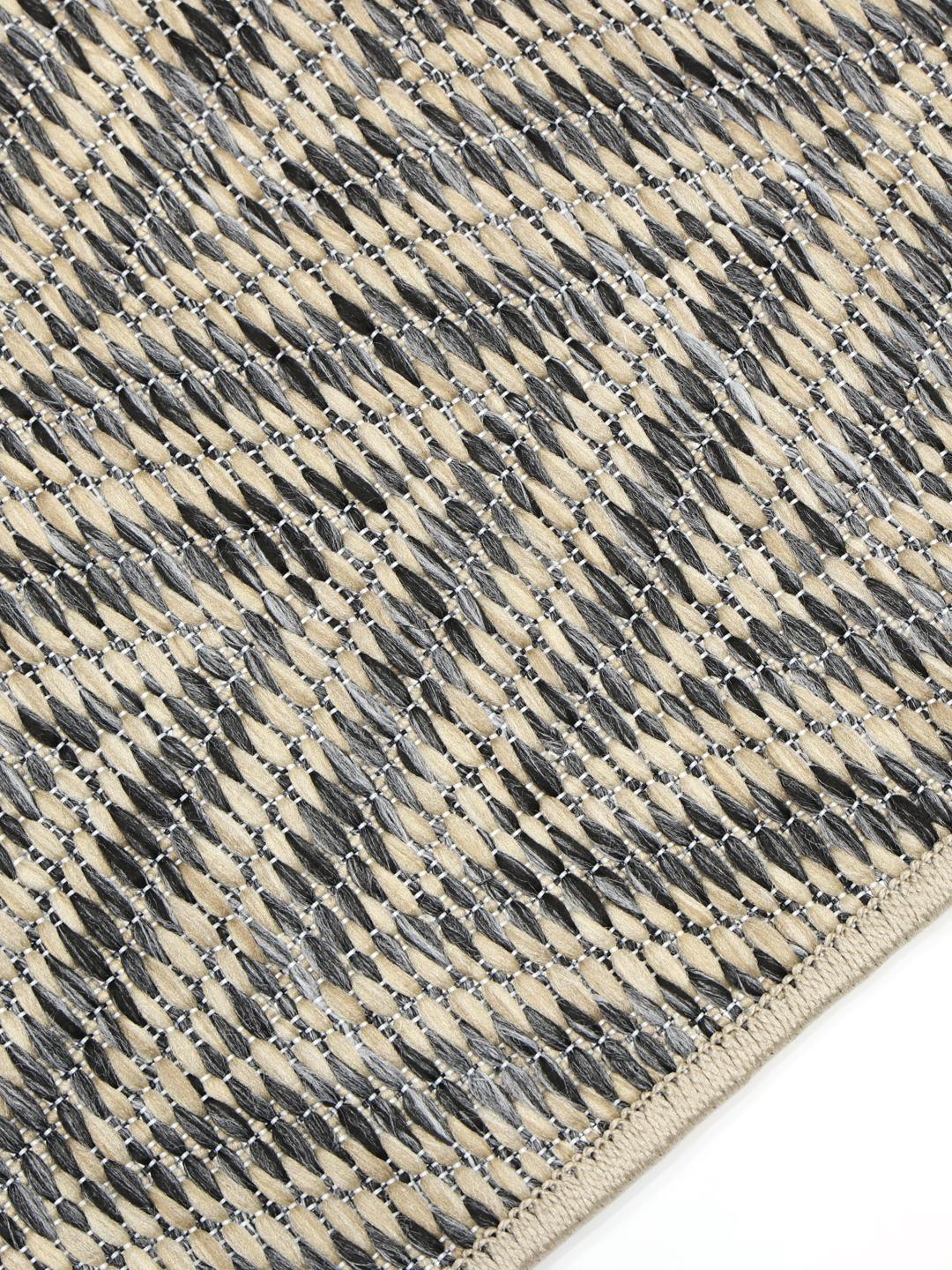 Deurmat in donkergrijs en beige