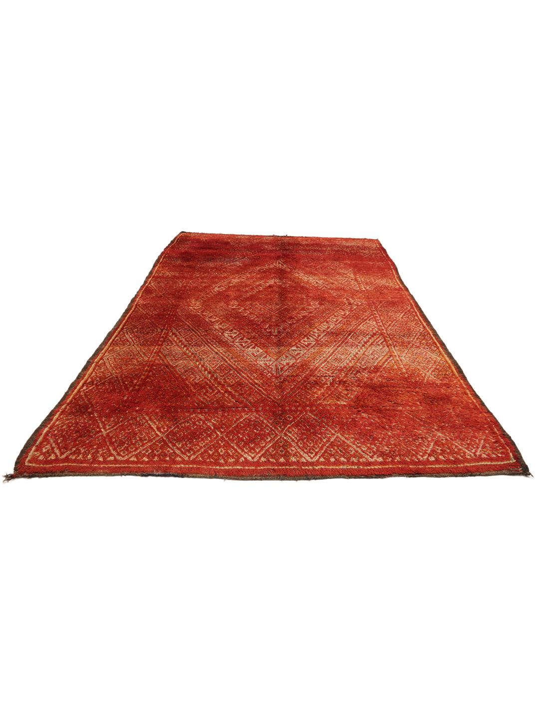 Vintage handgemaakt Berber-tapijt uit Marokko met dieprode tinten en geometrische ontwerpen