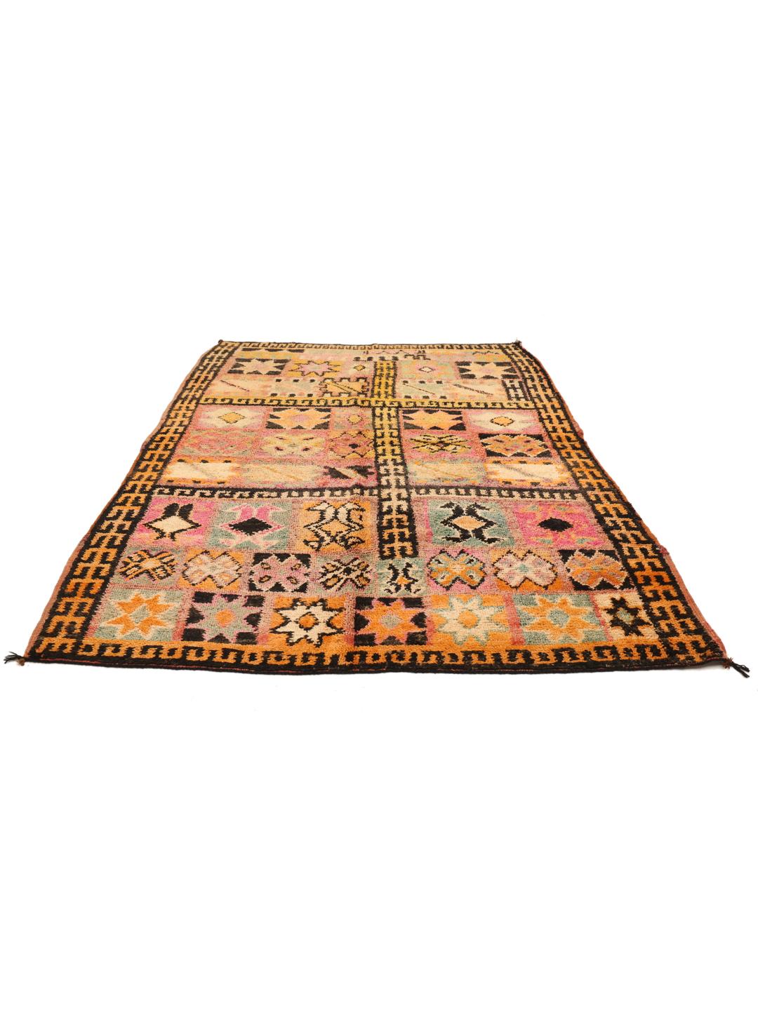 Vintage Berber Moroccan tæppe med geometriske stammemønstre i flerfarvet uld.