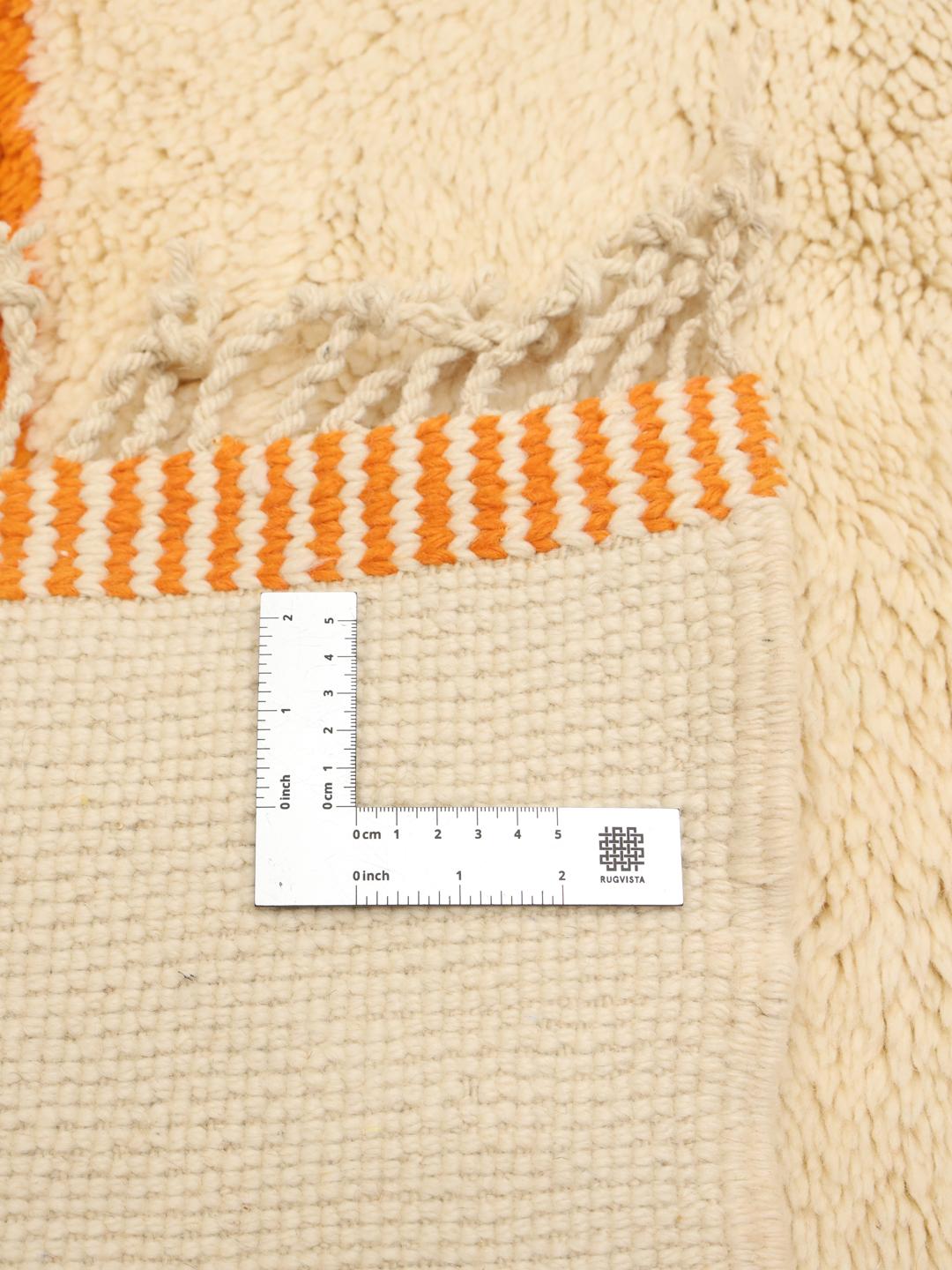 Handgeknoopt Marokkaans tapijt met een abstract oranje en bruin patroon