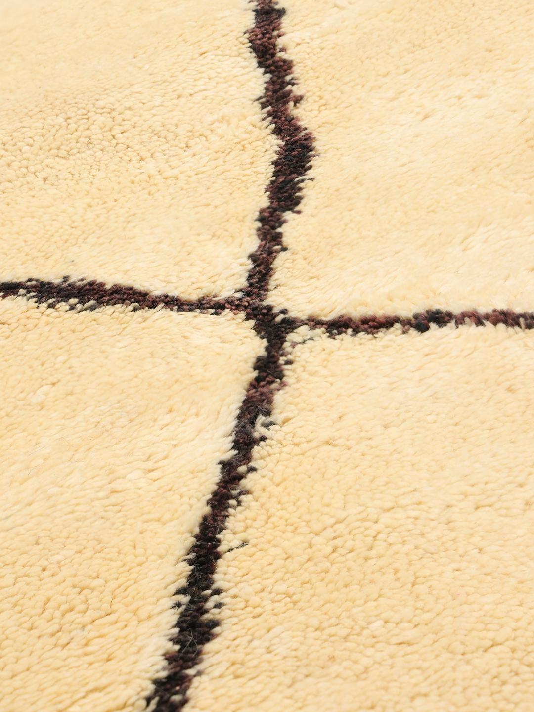 Håndknyttet Berber Moroccan-tæppe med geometriske linjer i beige og mørke toner