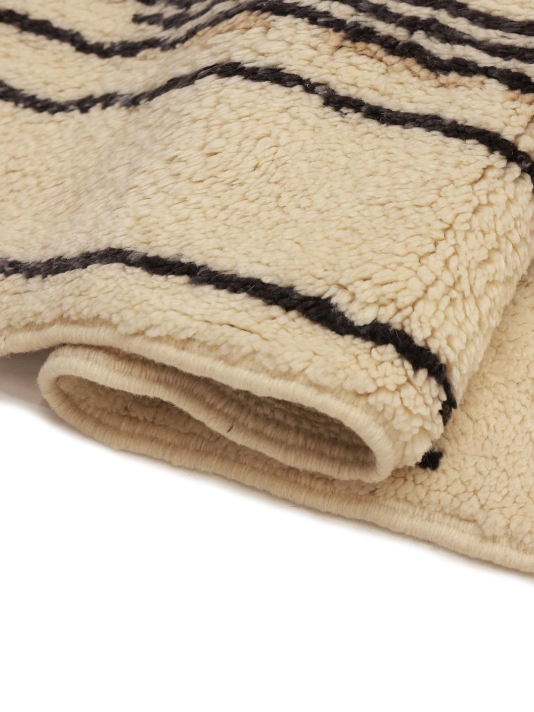 Met de hand geknoopt Berber Beni Ourain kleed uit Marokko met geometrische patronen in beige en donkergrijs