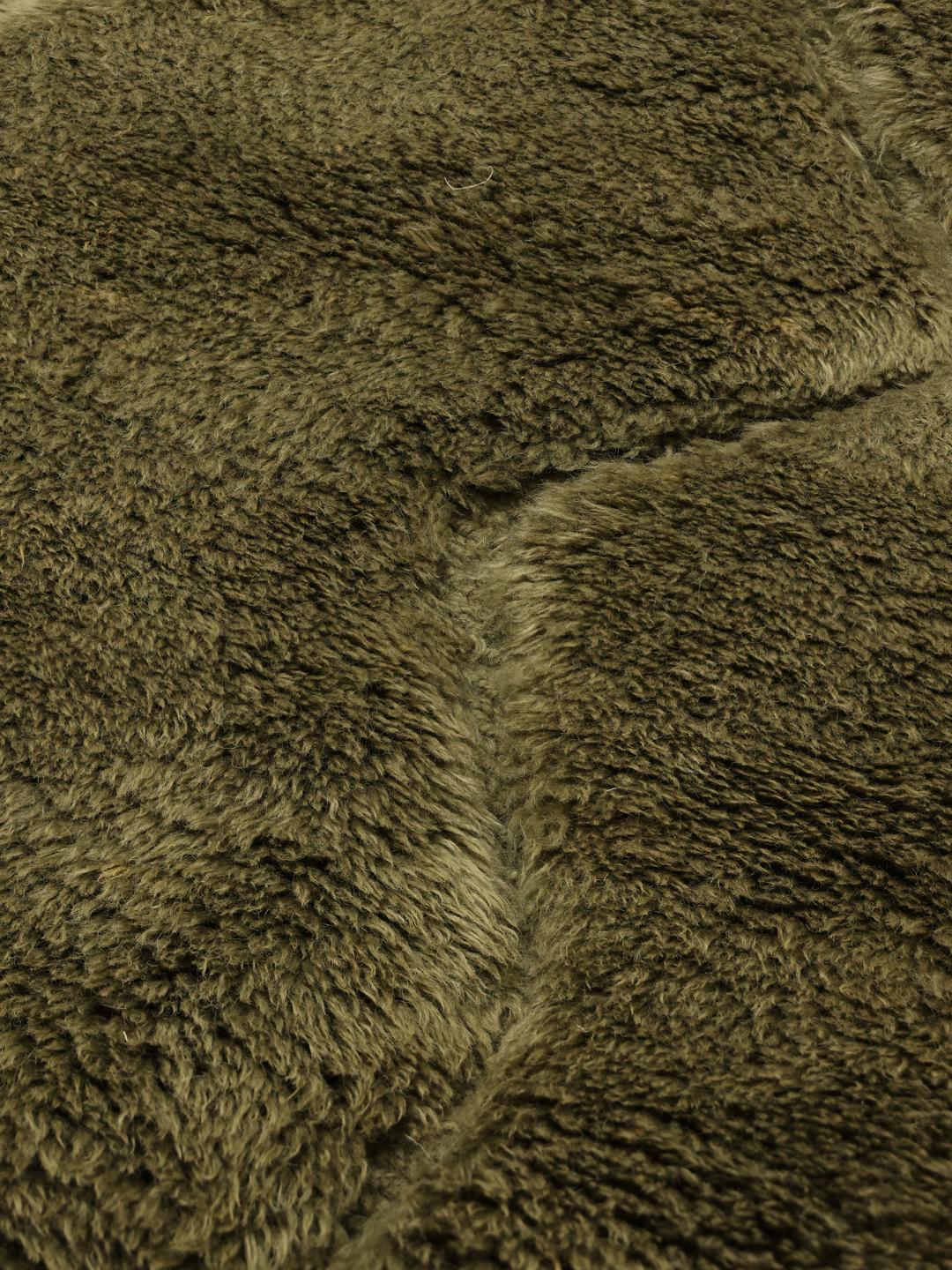 Tapis berbère Beni Ouarain noué à la main en vert avec des motifs géométriques