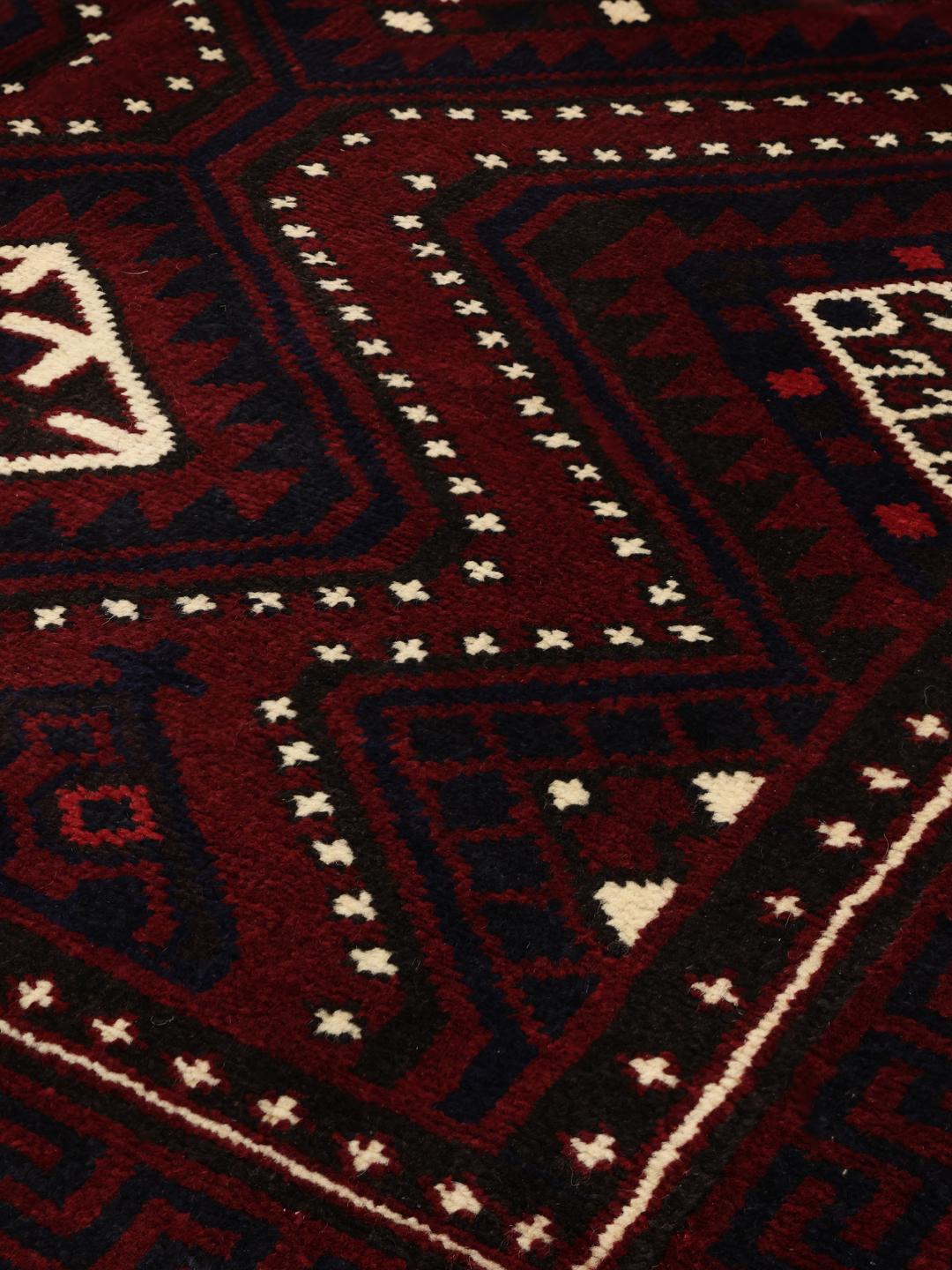 Håndknyttet Lori-tæppe fra Mellemøsten med et mørkerødt og blåt geometrisk design