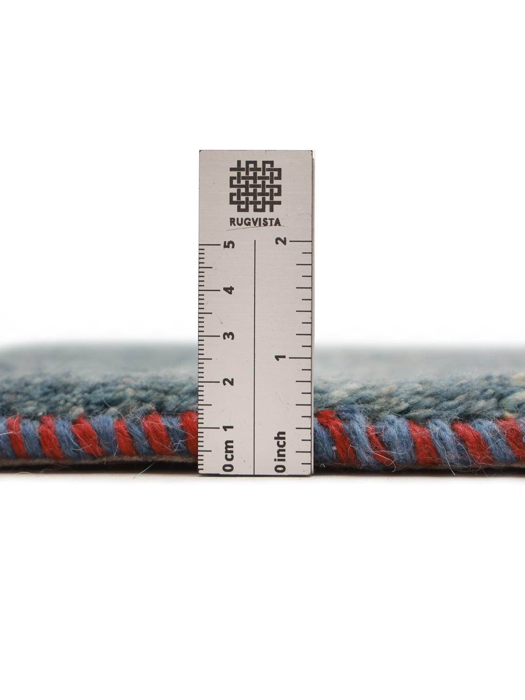 Tapis Gabbeh bleu noué à la main provenant du Moyen-Orient