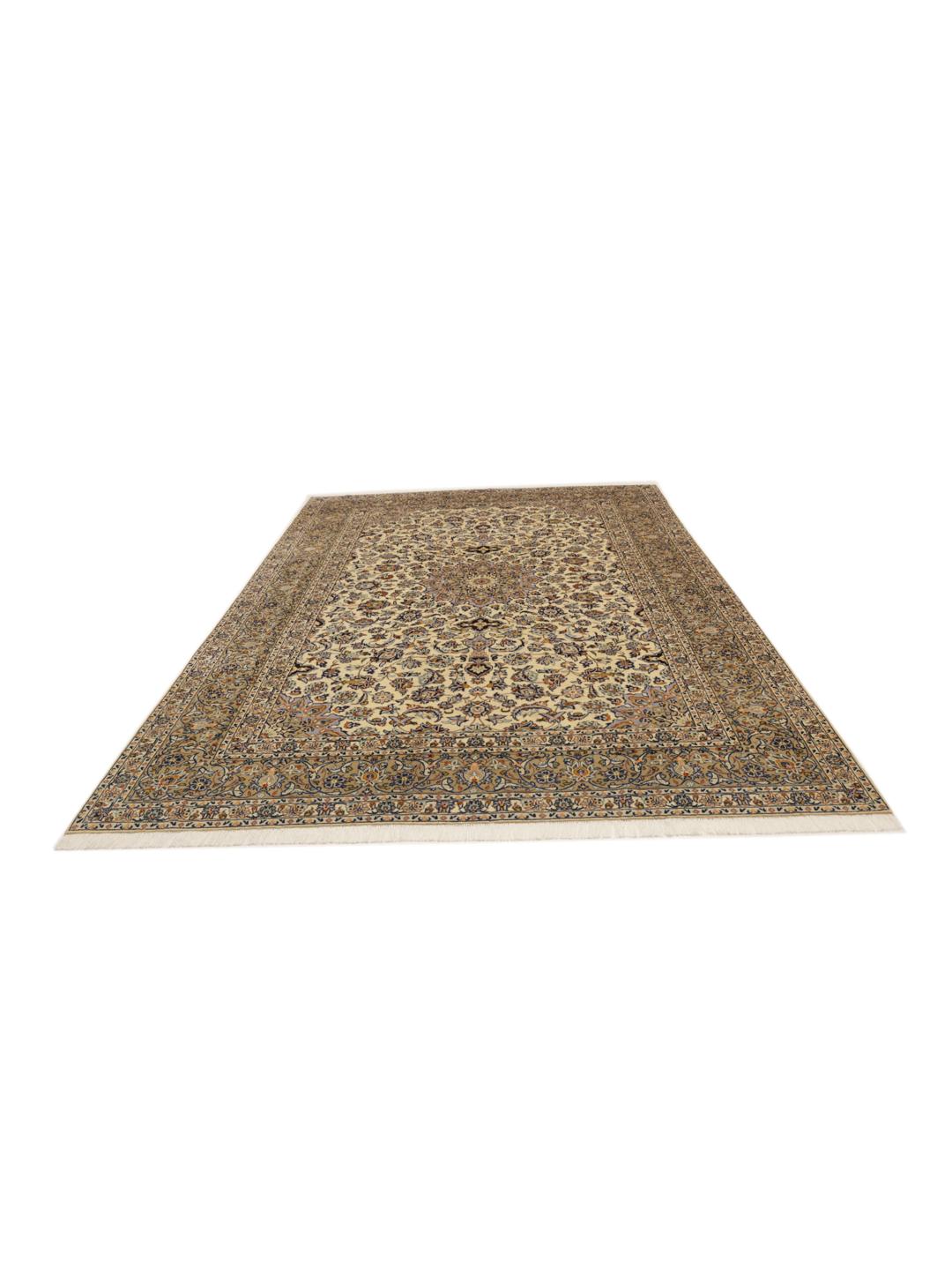 Hand-knotted Keshan rug from the Middle East in beige tones