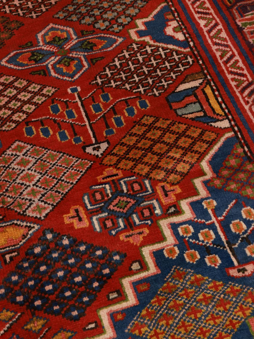 Handgeknoopt rood Joshaghan-tapijt met ingewikkelde geometrische patronen uit het Midden-Oosten