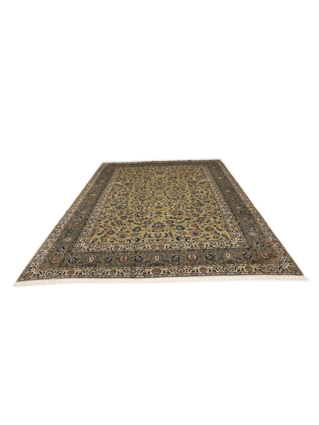 Handgeknoopt Keshan-tapijt uit het Midden-Oosten in beige met bloemmotieven