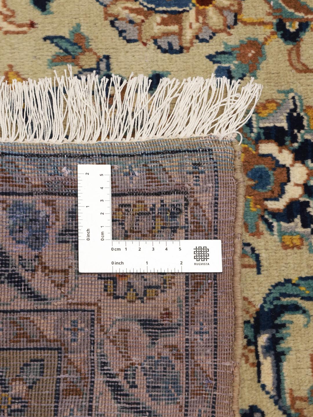 Handgeknoopt Keshan-tapijt uit het Midden-Oosten in beige met bloemmotieven