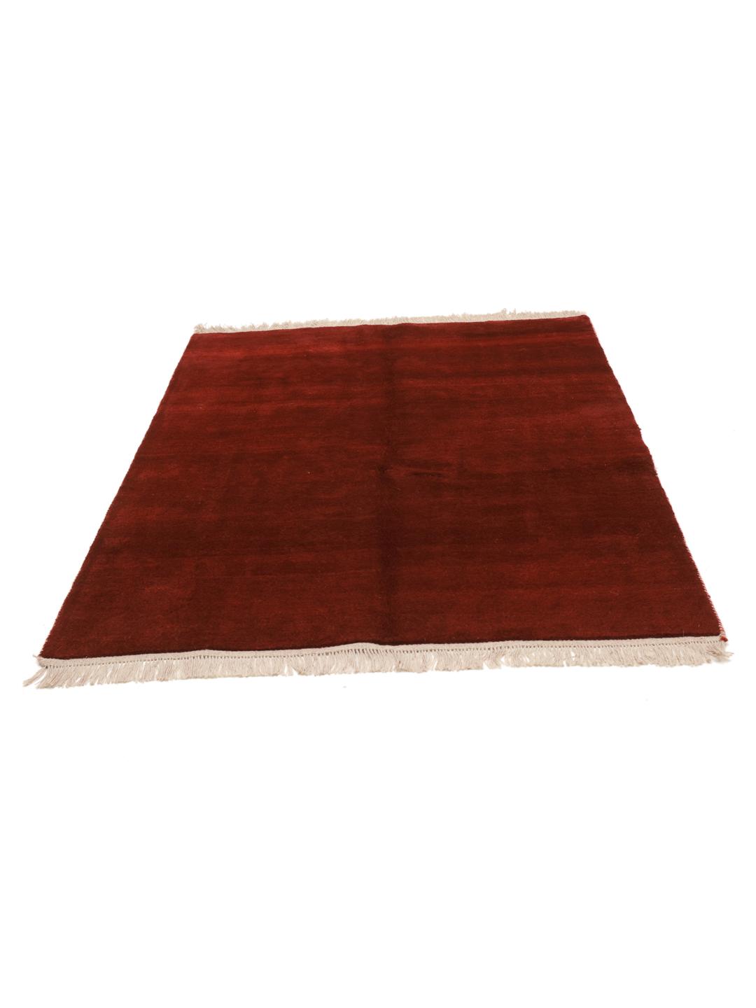 Tapis Gabbeh rouge noué à la main provenant du Moyen-Orient