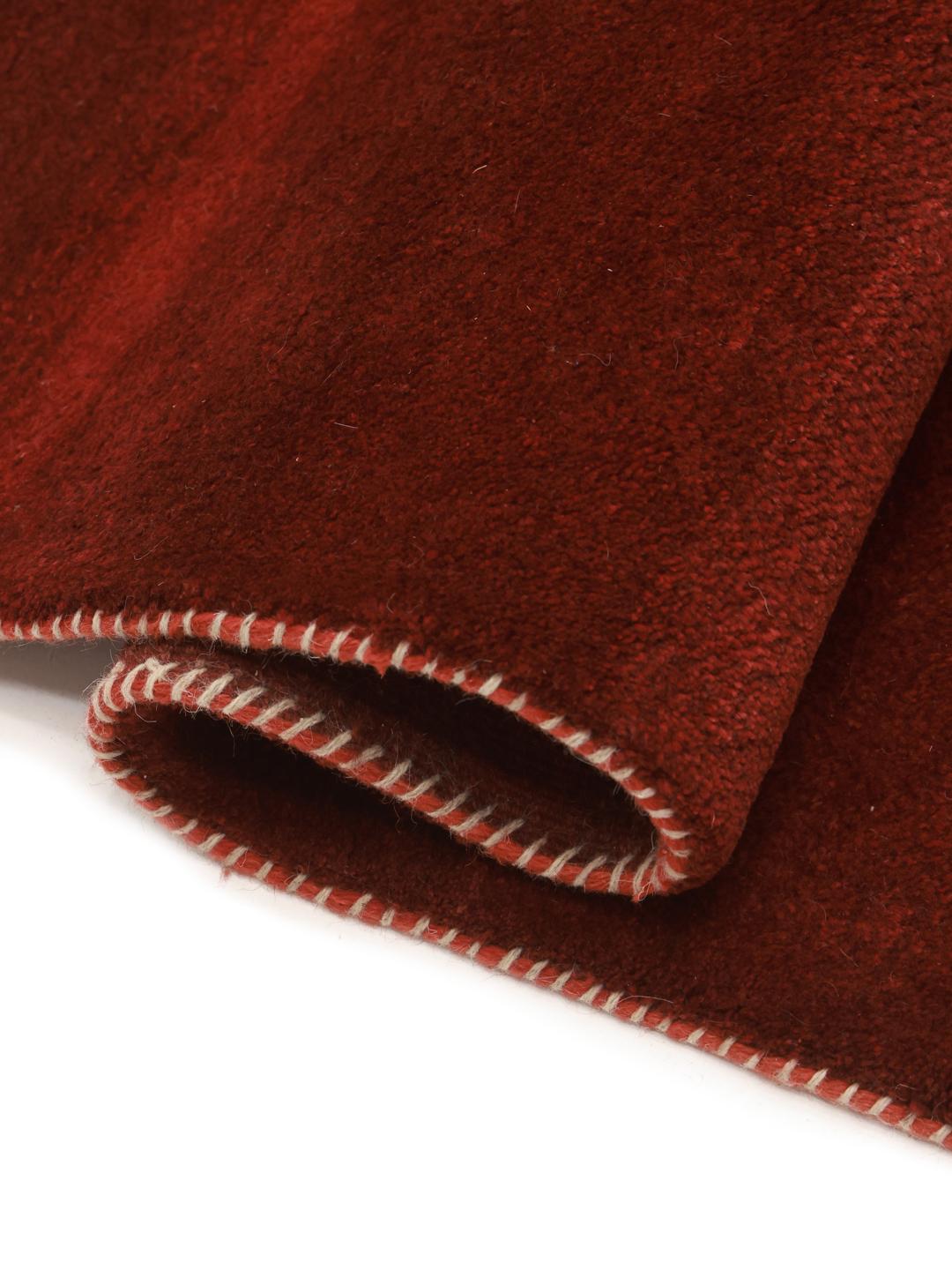 Tapis Gabbeh rouge noué à la main provenant du Moyen-Orient