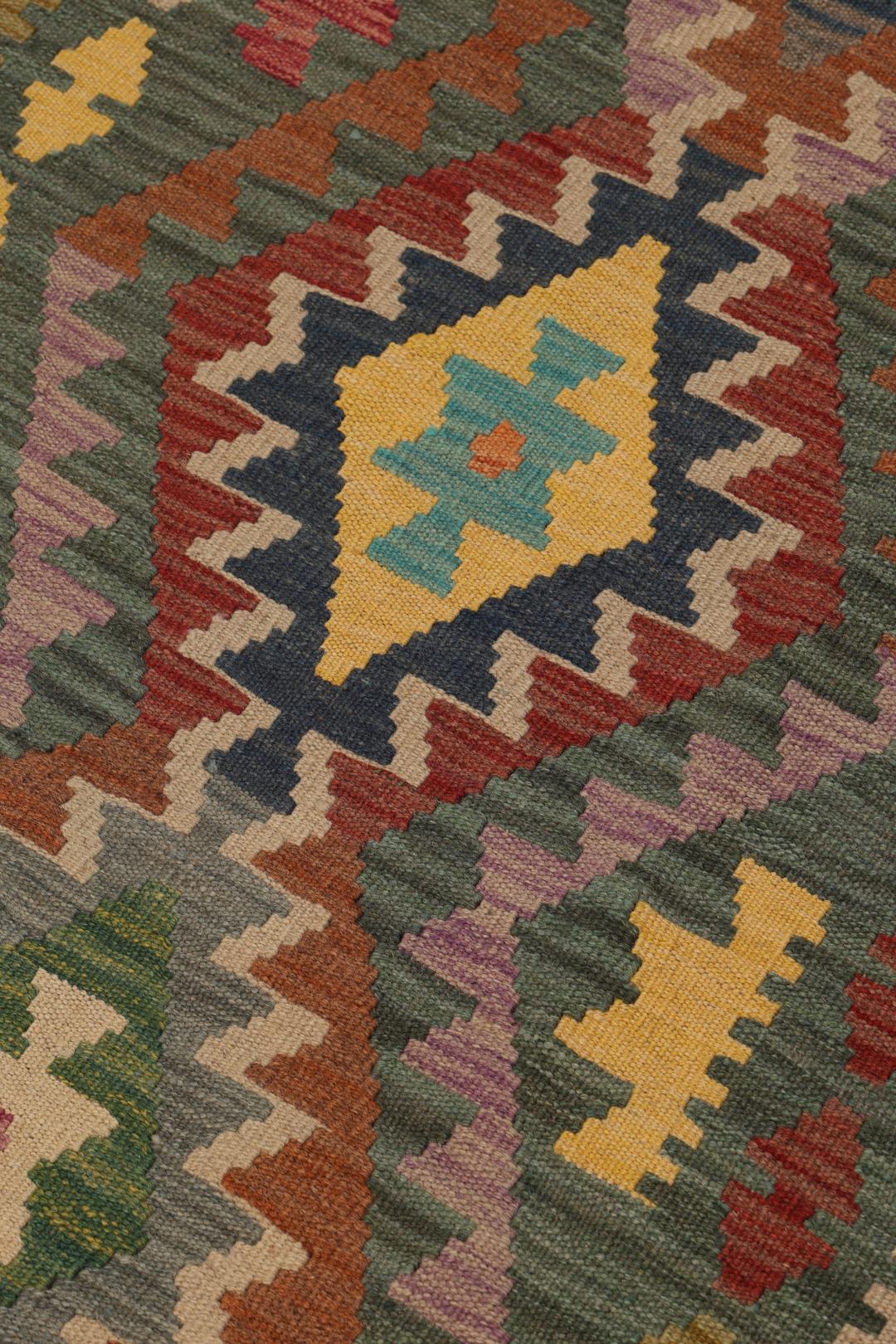 Runner Kelim afghano tessuto a mano in multicolor con motivi geometrici