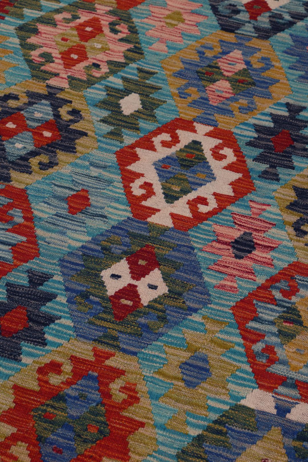 Handgeweven Afghaans Kelim-kleed met levendige geometrische patronen in blauw