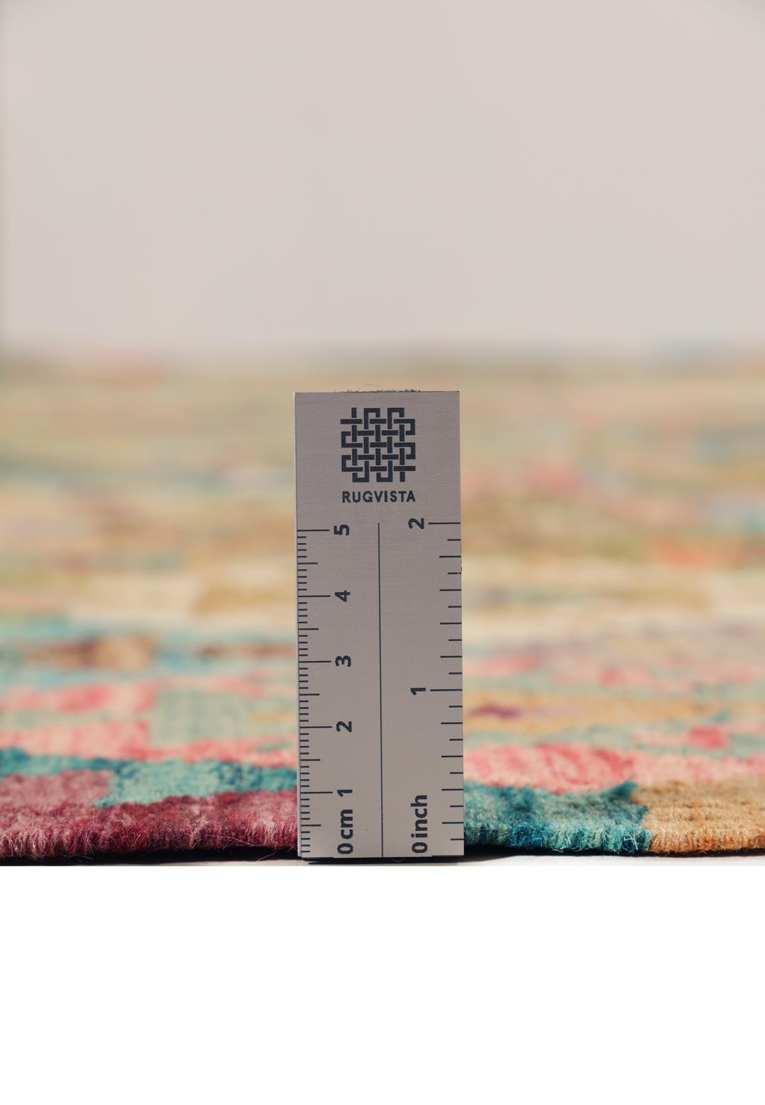 Handgewebter Afghan Kelim mit lebendigem, mehrfarbigem geometrischem Muster