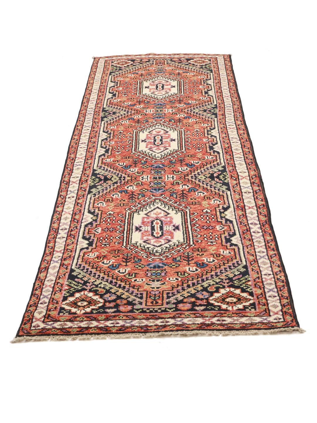 Handgeknüpfter Kazak Läufer aus Afghanistan mit einem roten und schwarzen geometrischen Design