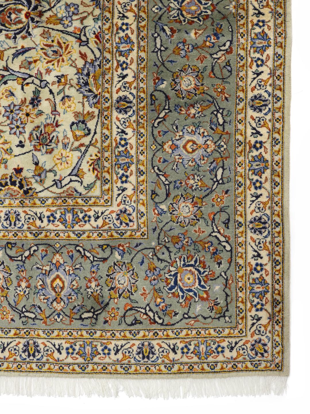 Handgeknoopt Keshan tapijt uit het Midden-Oosten in beige en blauwe tinten