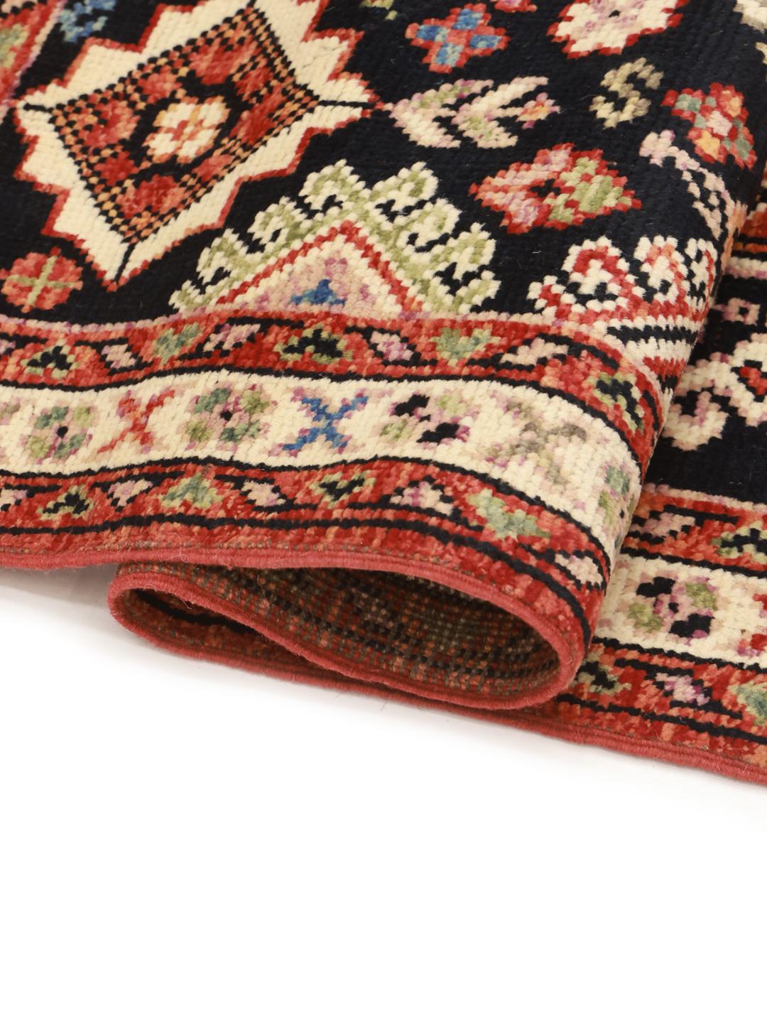 Tapis afghan Kazak noué à la main dans des tons rouge et noir
