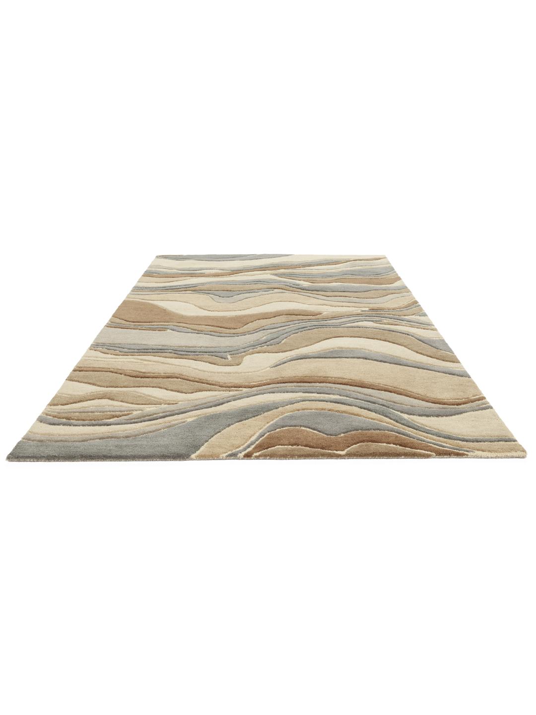 Handgetuft grijs en beige wollen vloerkleed met een organisch golfpatroon.
