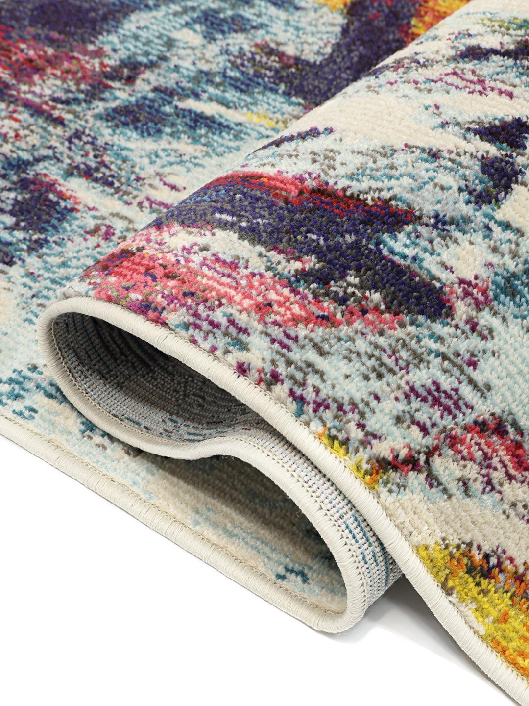 Multicolor vloerkleed met een abstract patroon