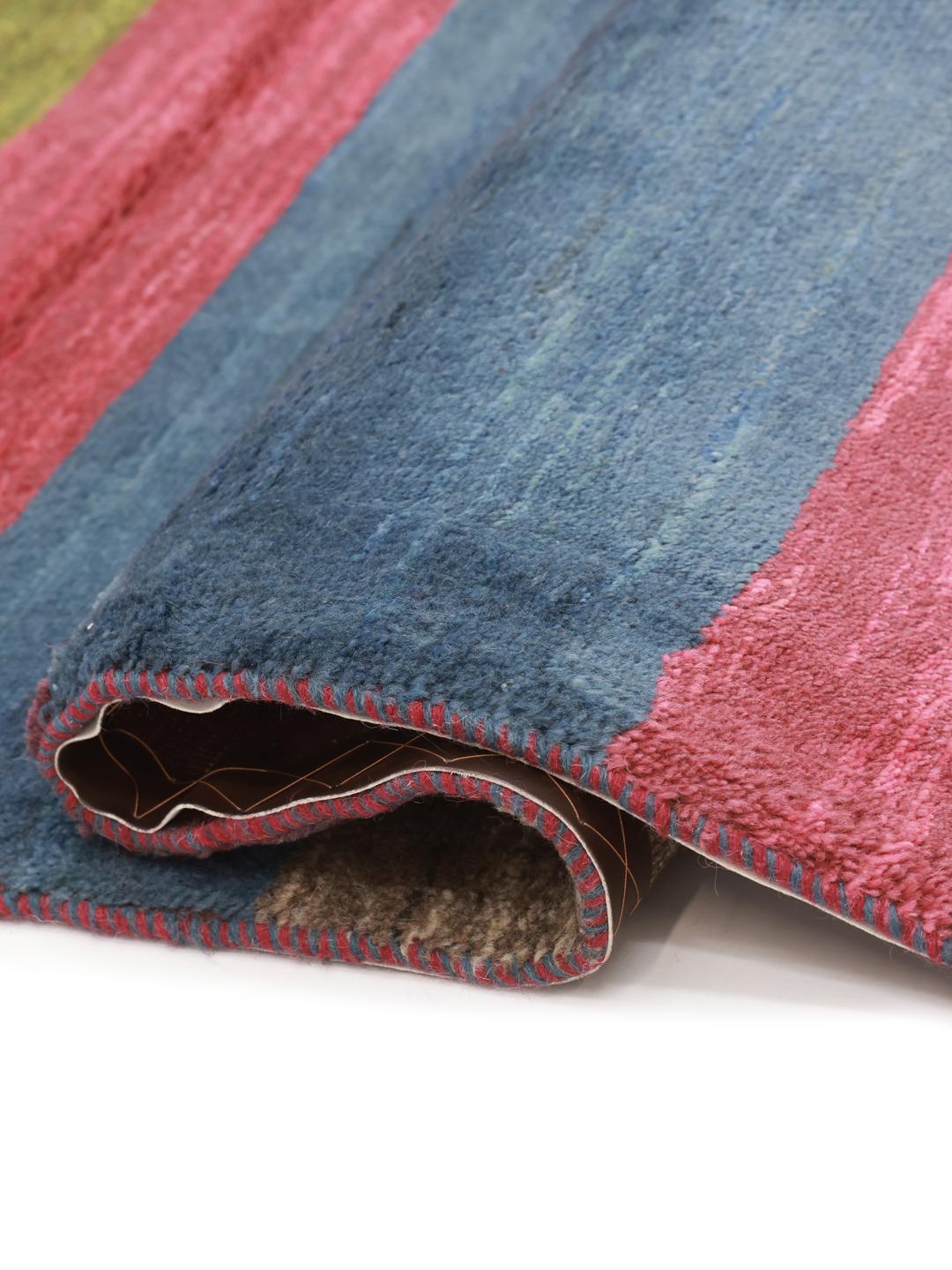 Handgeknoopt Gabbeh-tapijt uit het Midden-Oosten met veelkleurige horizontale strepen