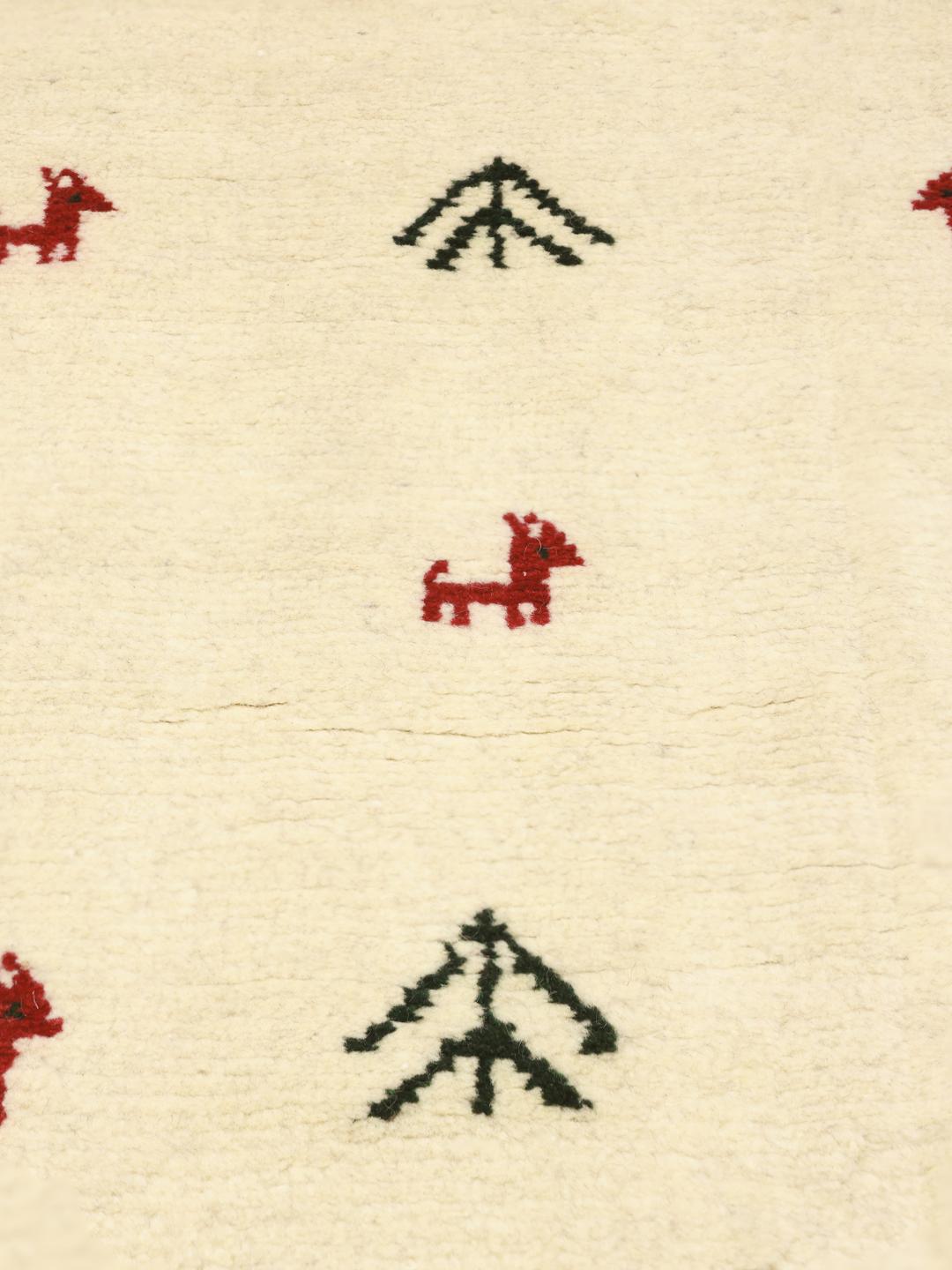 Handgeknoopt Gabbeh-tapijt uit het Midden-Oosten in beige met dieren- en boommotieven