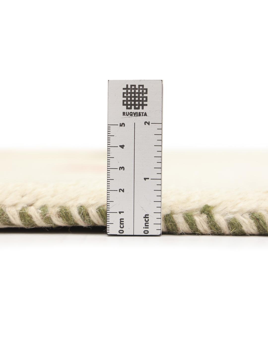 Handgeknoopt Gabbeh-tapijt uit het Midden-Oosten in beige met dieren- en boommotieven