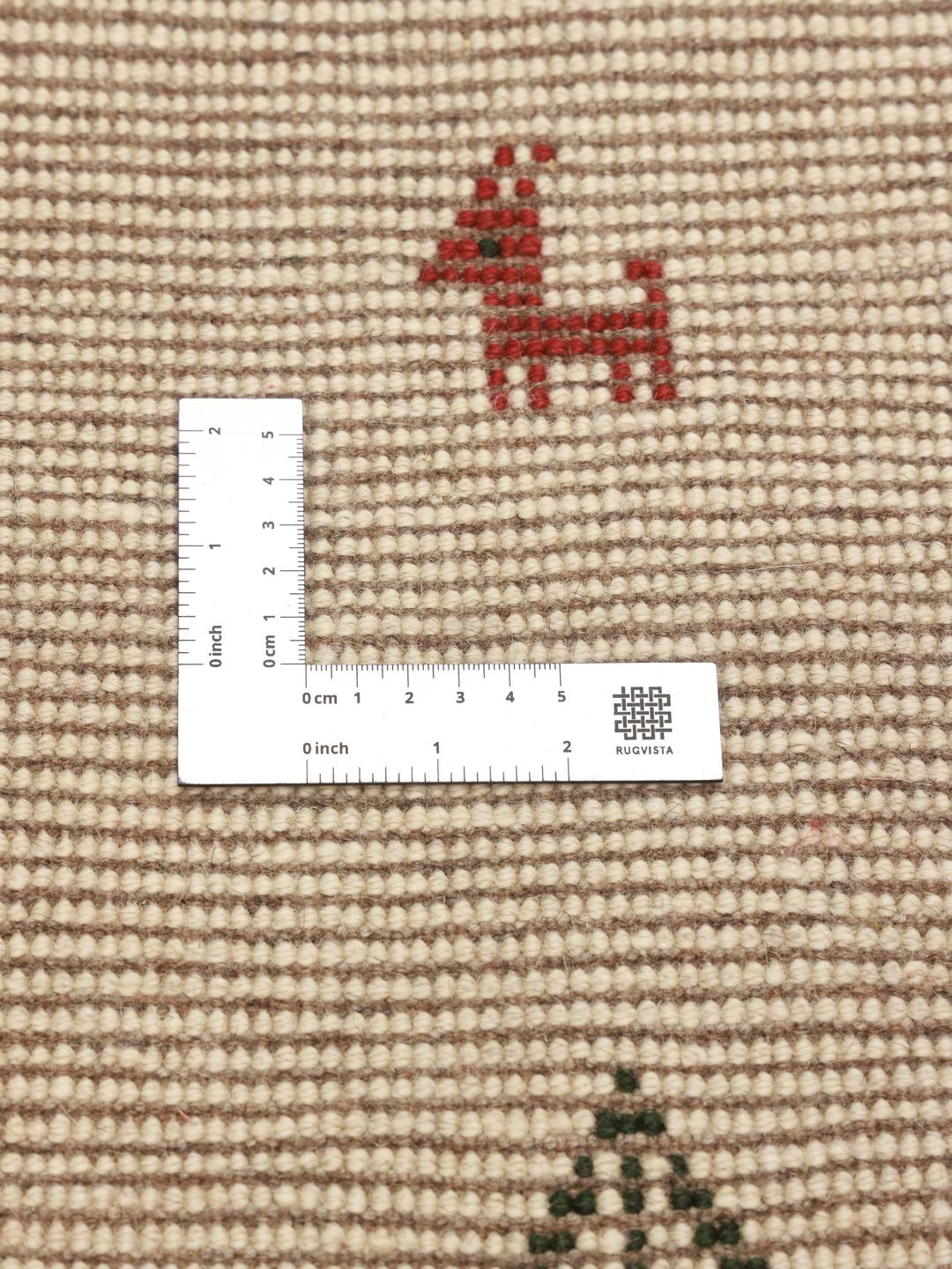 Handgeknoopt Gabbeh-tapijt uit het Midden-Oosten in beige met dieren- en boommotieven