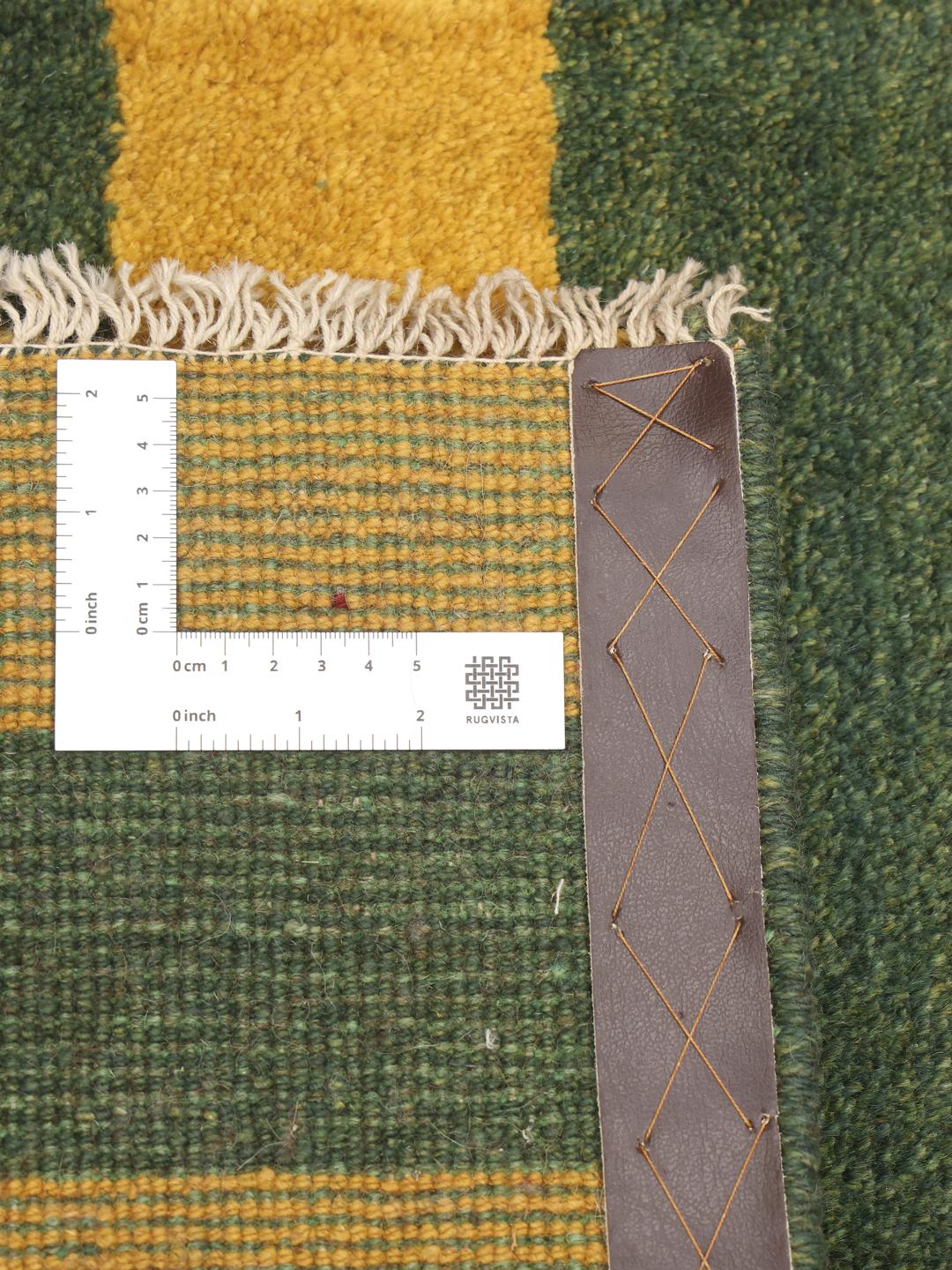 Handgeknoopt Gabbeh Fine vloerkleed met groene en gele strepen uit het Midden-Oosten