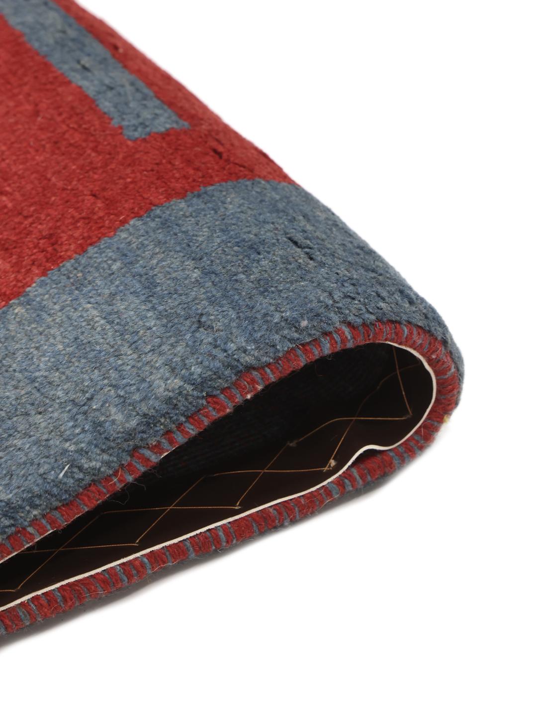 Handgeknoopt Gabbeh-tapijt met diermotieven in rood en blauw uit het Midden-Oosten