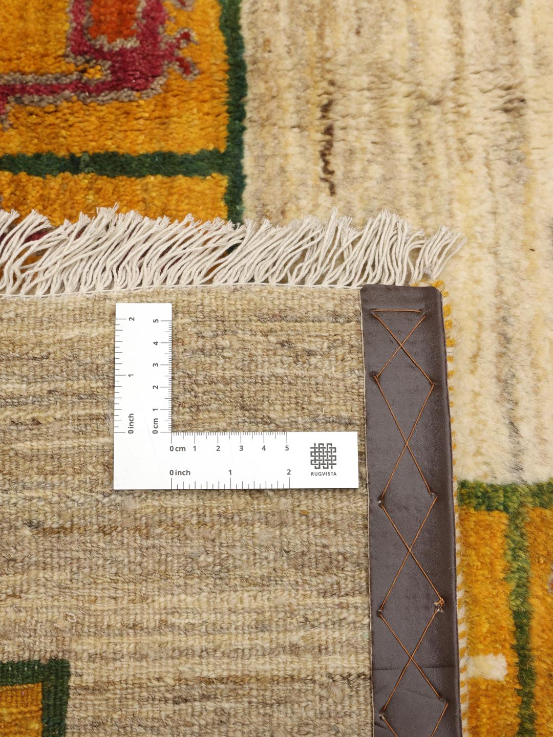 Handgeknoopt Loribaft wollen tapijt uit het Midden-Oosten met picturale motieven in beige en geel