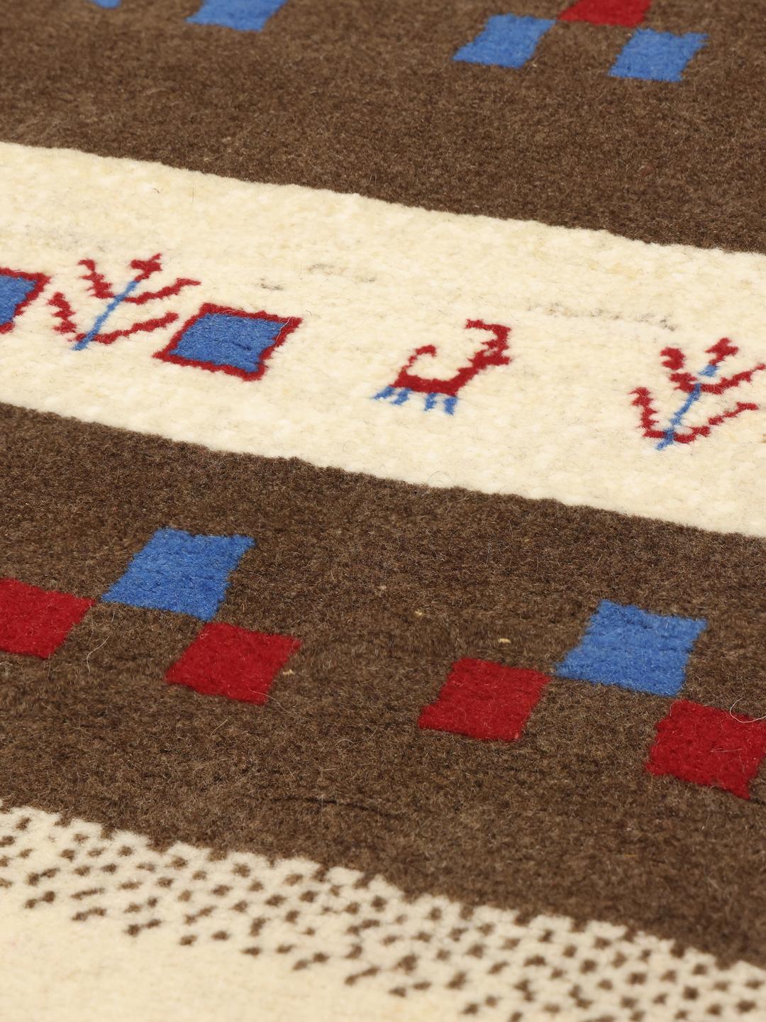 Handgeknoopt bruin Gabbeh tapijt met geometrische en diermotieven van oorsprong uit het Midden-Oosten