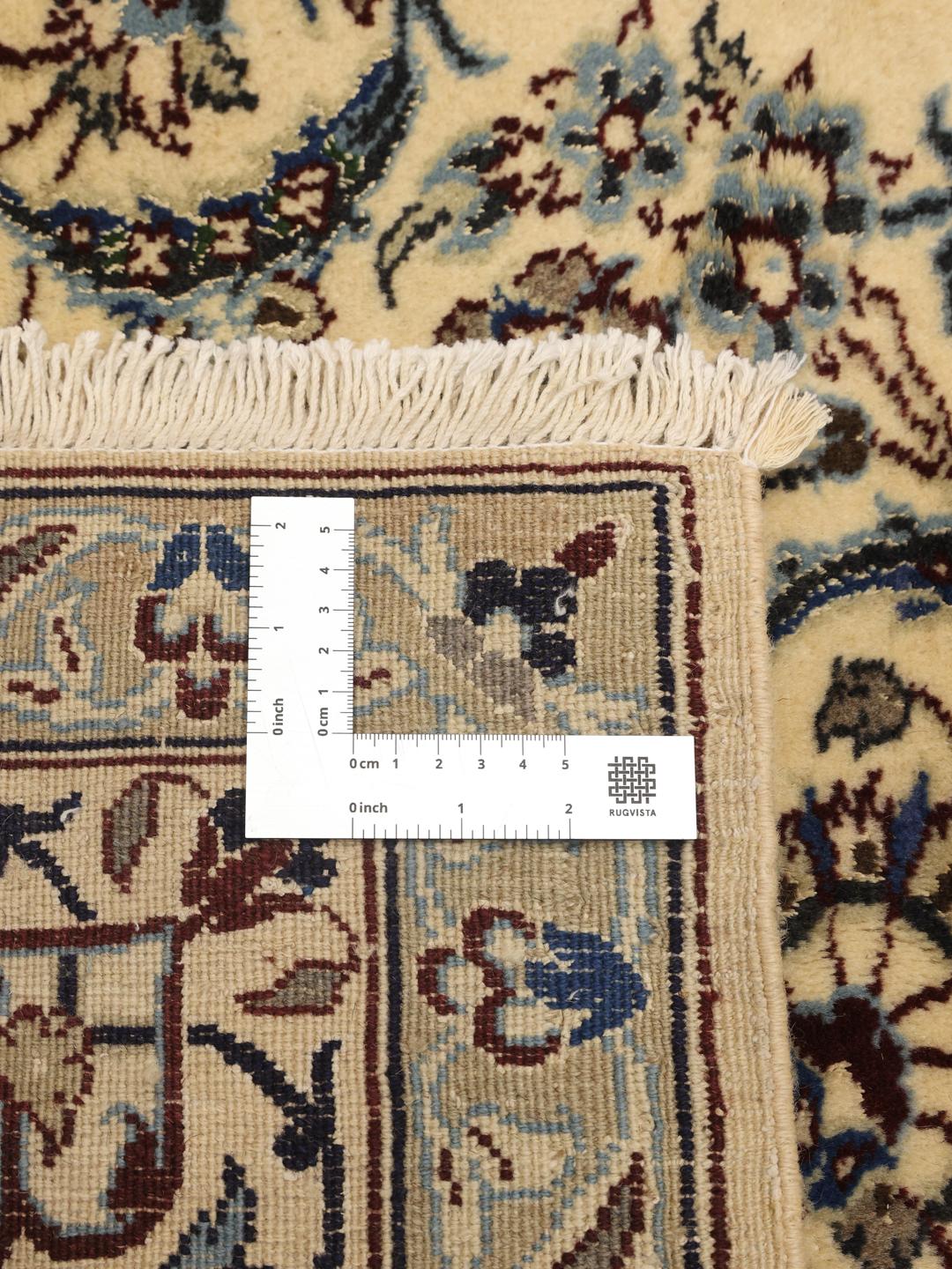Håndknyttet Nain tæppe fra Mellemøsten i beige, blå og rød.
