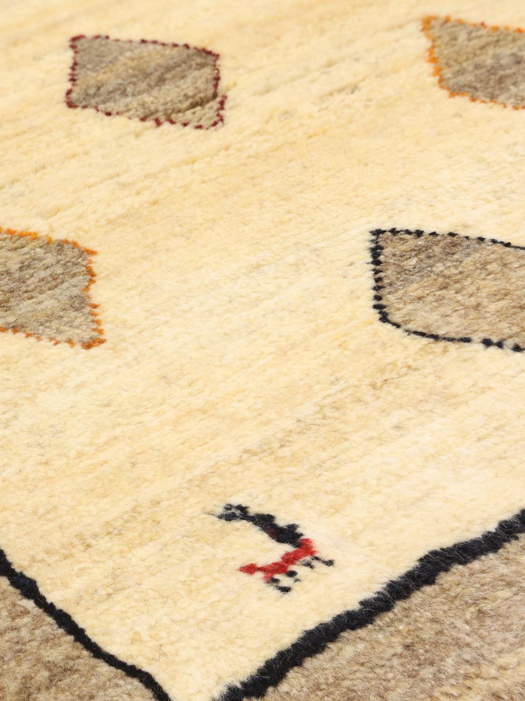 Håndknyttet beige Shabargan-tæppe med geometriske motiver og dyrefigurer