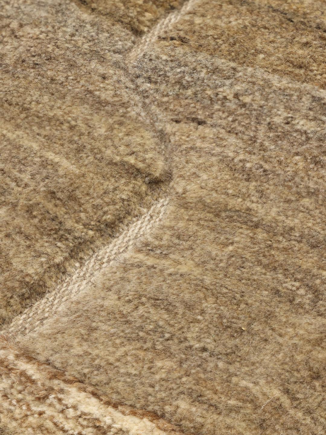 Handgeknoopt Marokkaans Berber kleed in neutrale beige tinten uit het Midden-Oosten