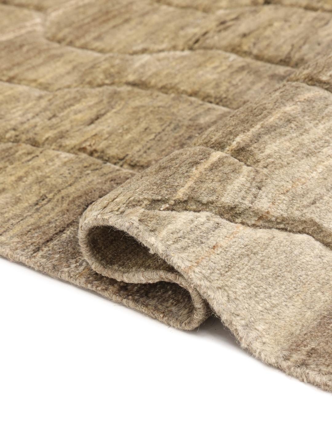 Handgeknoopt Marokkaans Berber kleed in neutrale beige tinten uit het Midden-Oosten