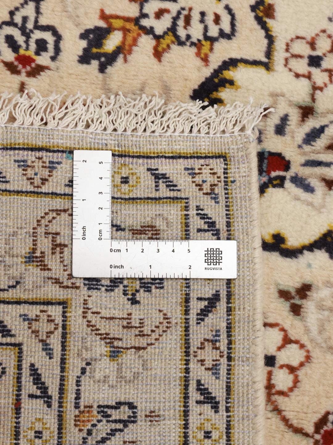 Handgeknoopt Keshan-tapijt uit het Midden-Oosten in beige