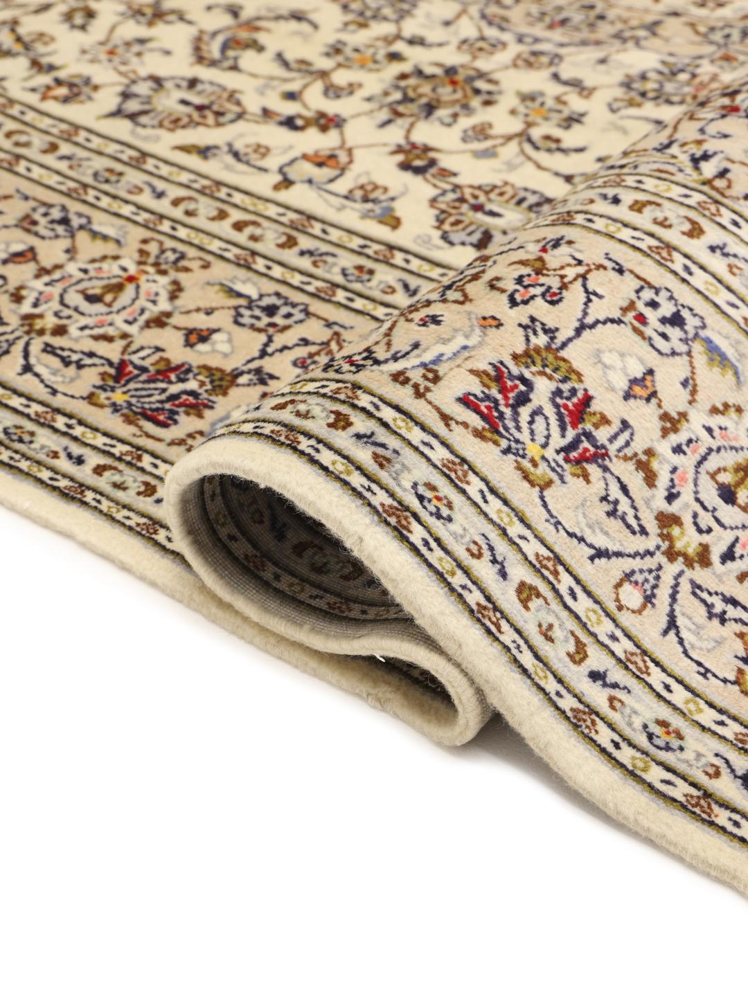 Handgeknoopt Keshan-tapijt uit het Midden-Oosten in beige tinten
