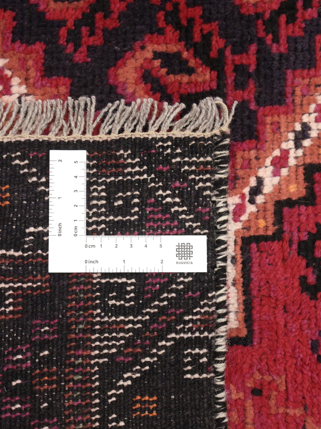 Handgeknoopt Shiraz-tapijt uit het Midden-Oosten met een levendig rood veld en tribale motieven