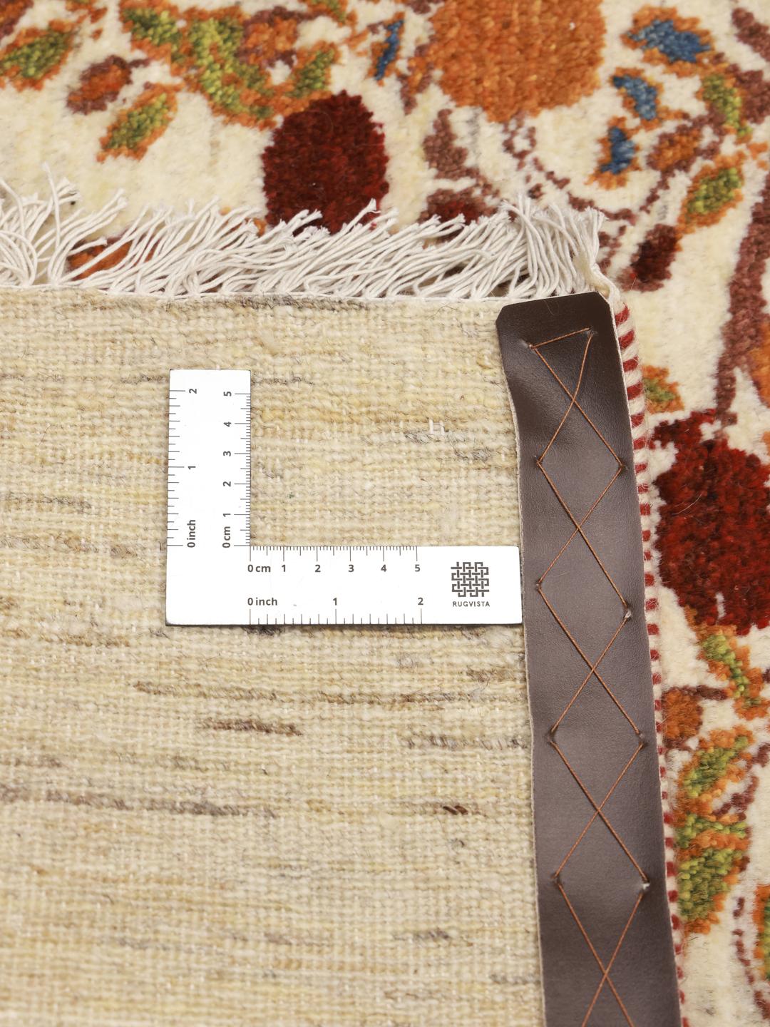 Handgeknoopt Loribaft-tapijt uit het Midden-Oosten met een levensboommotief in beige