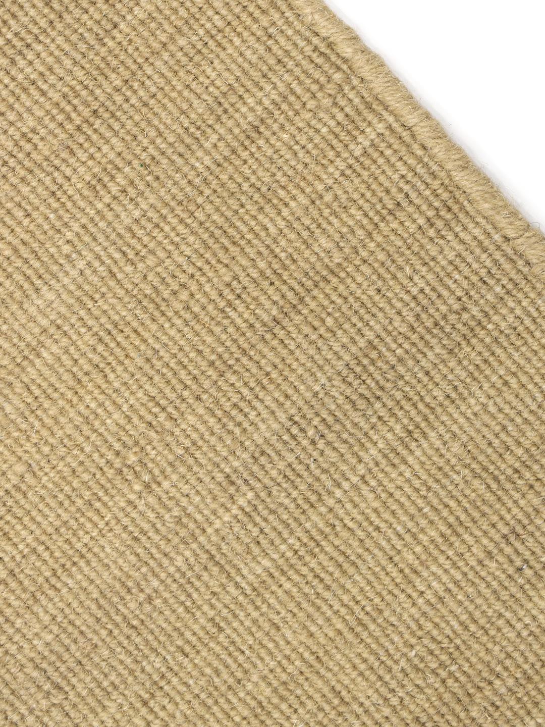 Beige loper