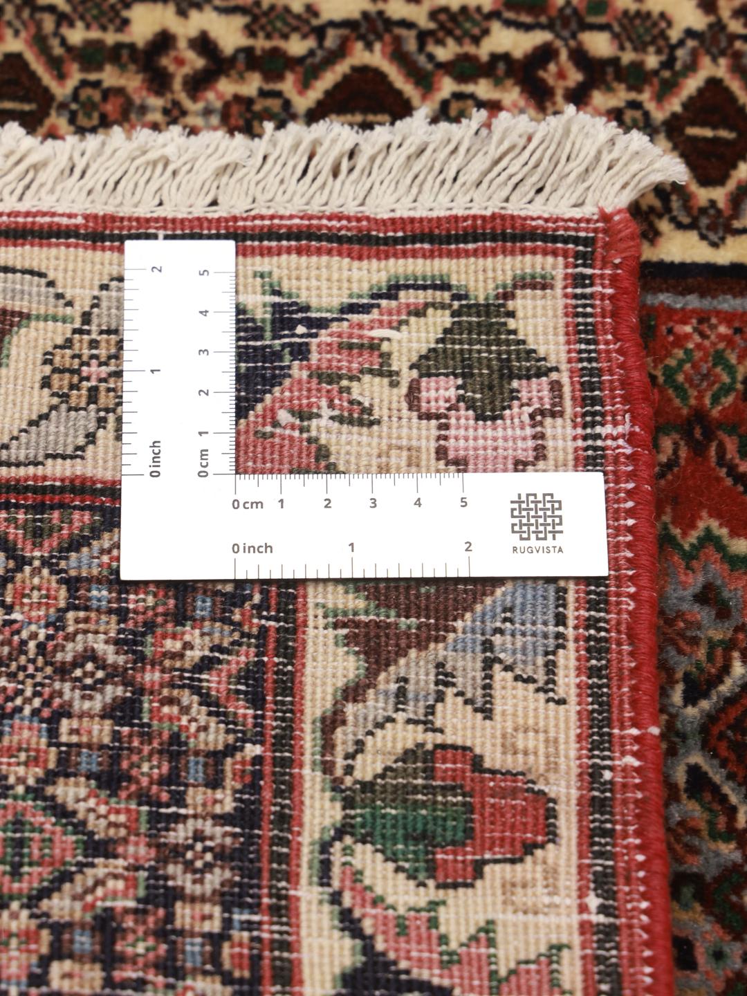 Håndknyttet Senneh-tæppe fra Mellemøsten med et mørkerødt og beige geometrisk design