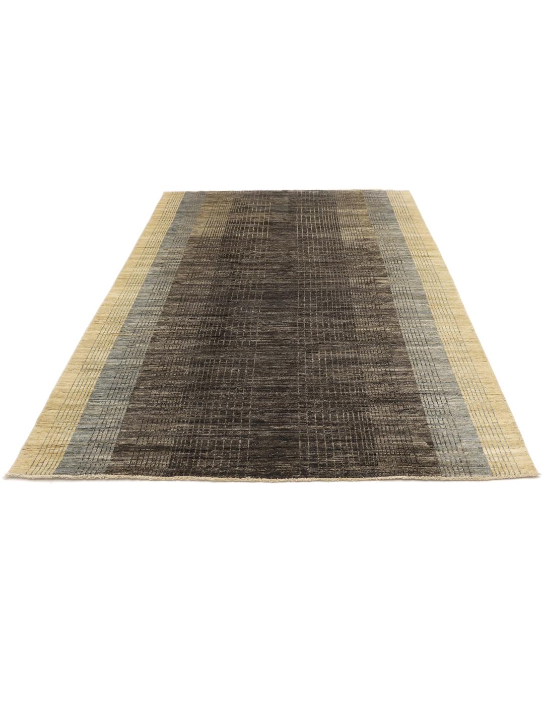 Håndknyttet afghansk tæppe i nuancer af grå og beige med et moderne stribet design.