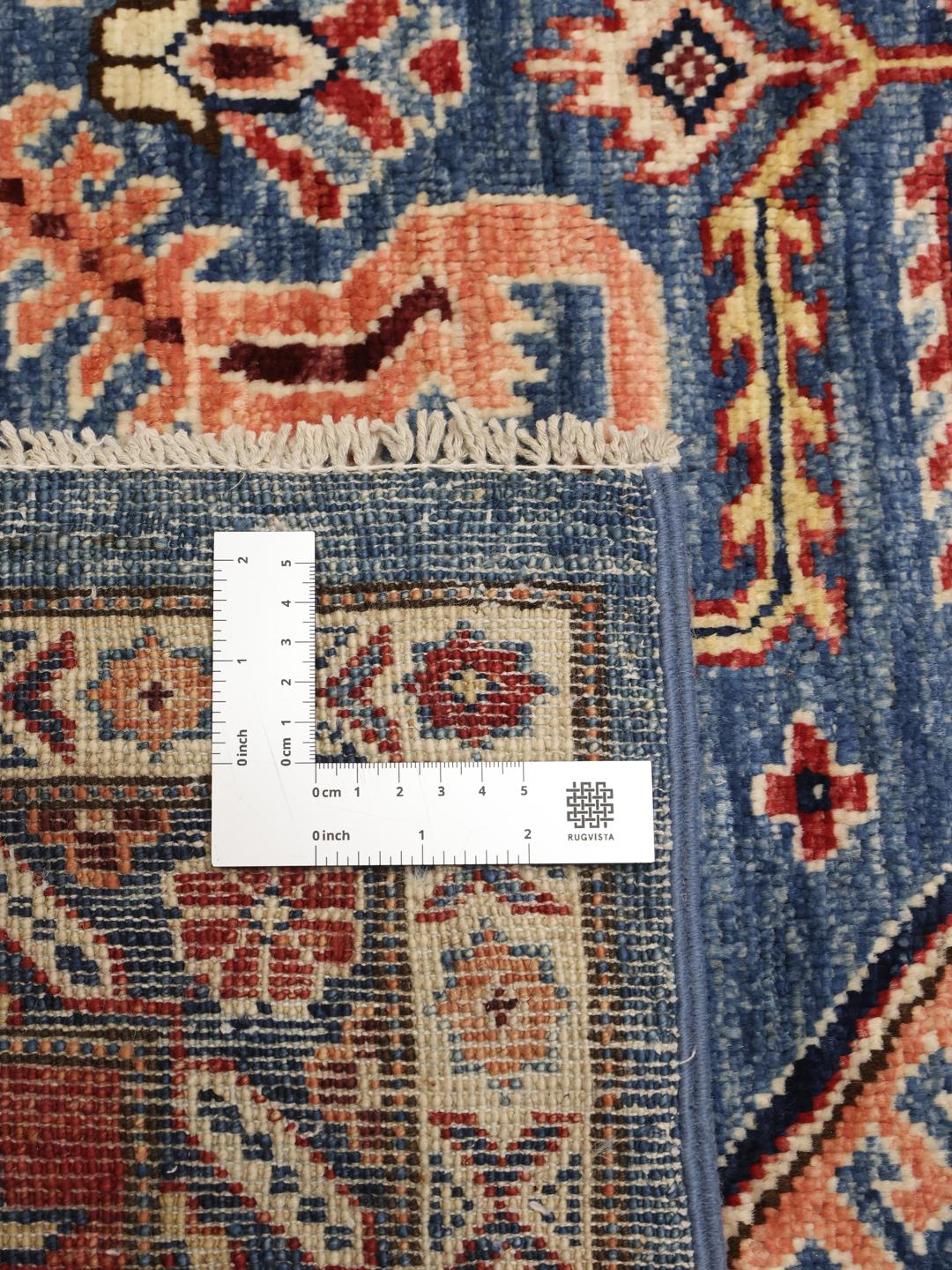 Handgeknoopt Kazak tapijt uit Afghanistan in blauwe en rode tinten