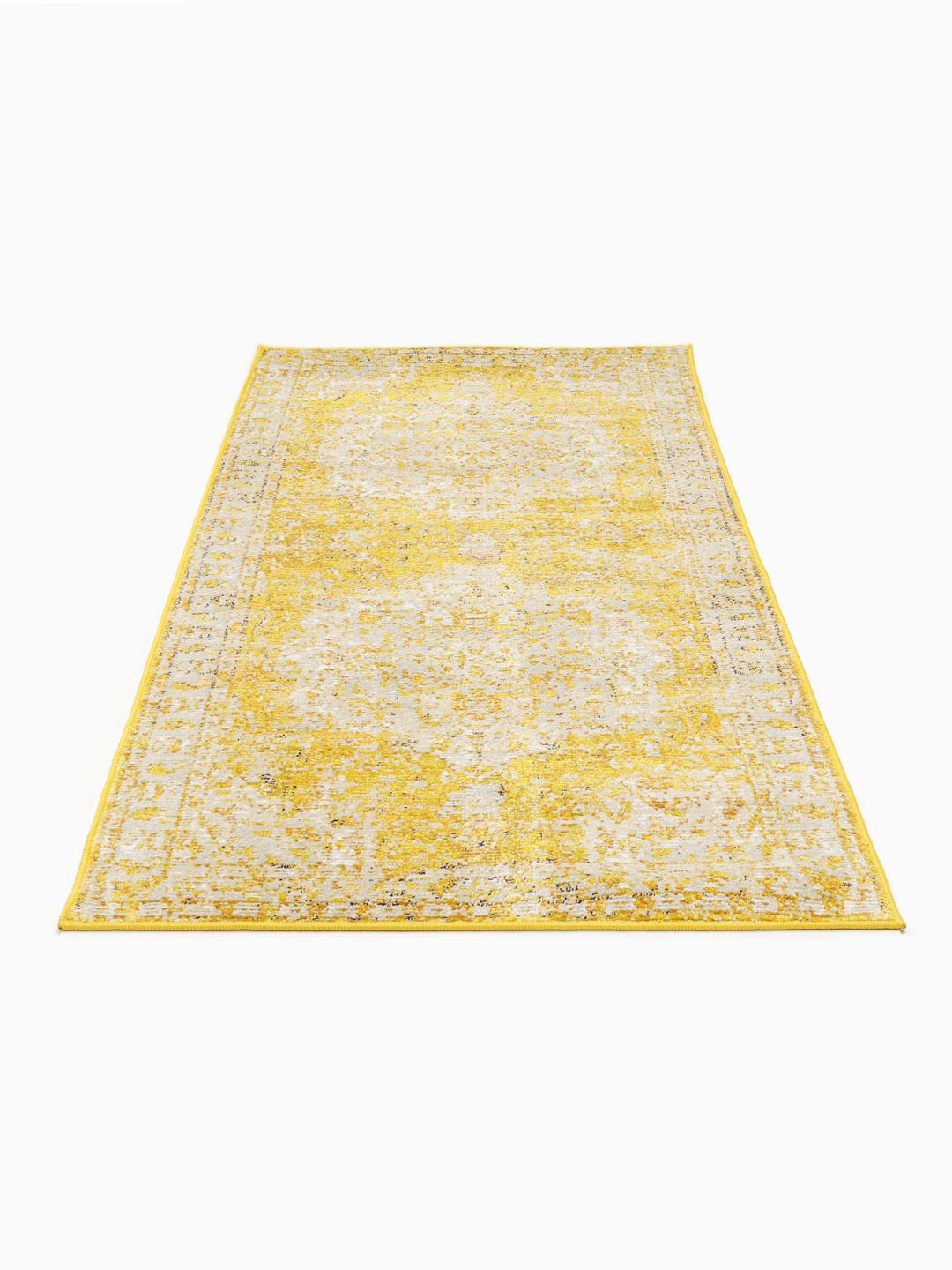 Gul løber med traditionelle motiver