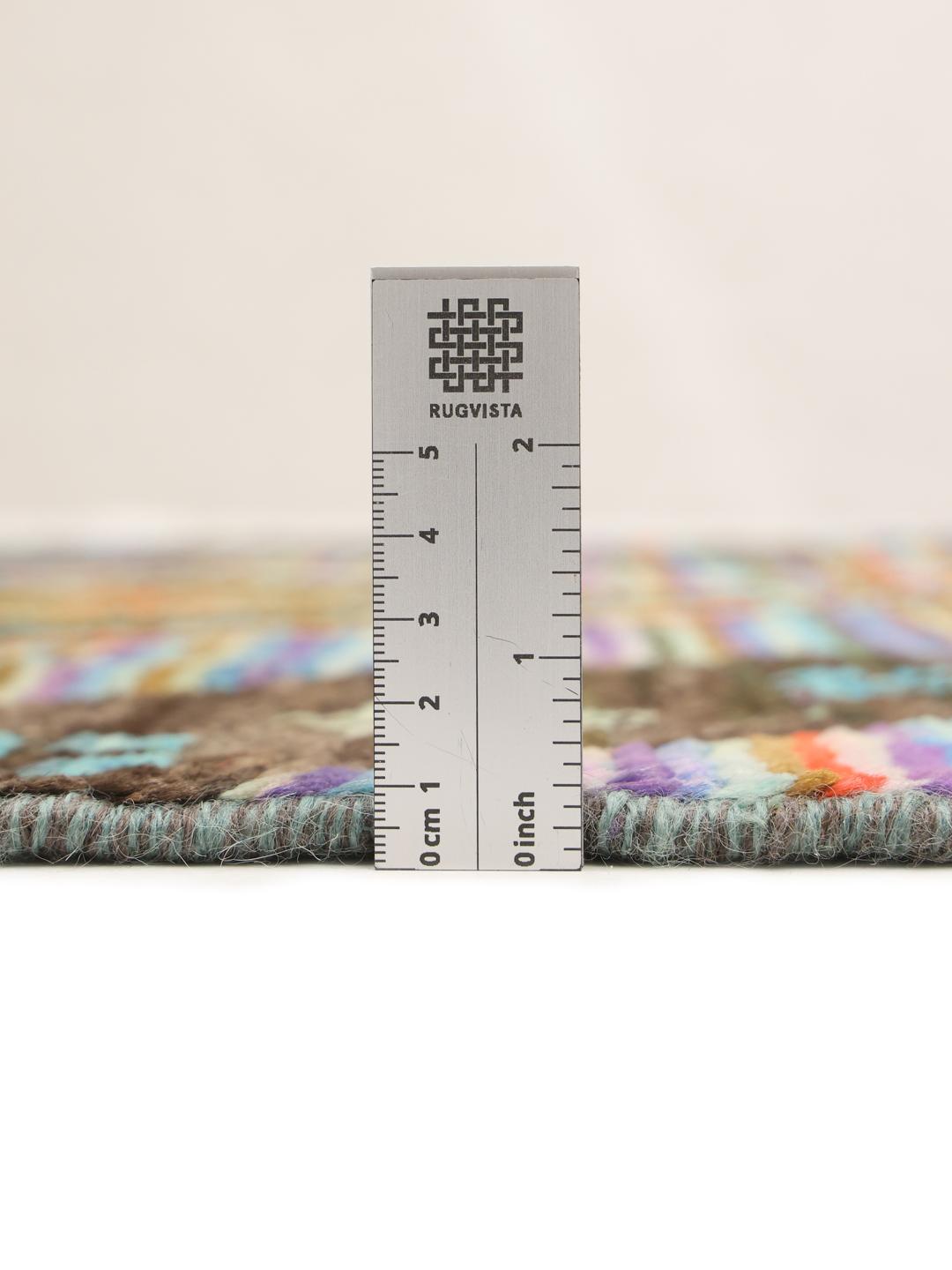 Handgeknoopt Afghaans vloerkleed met een meerkleurig geometrisch ruitpatroon