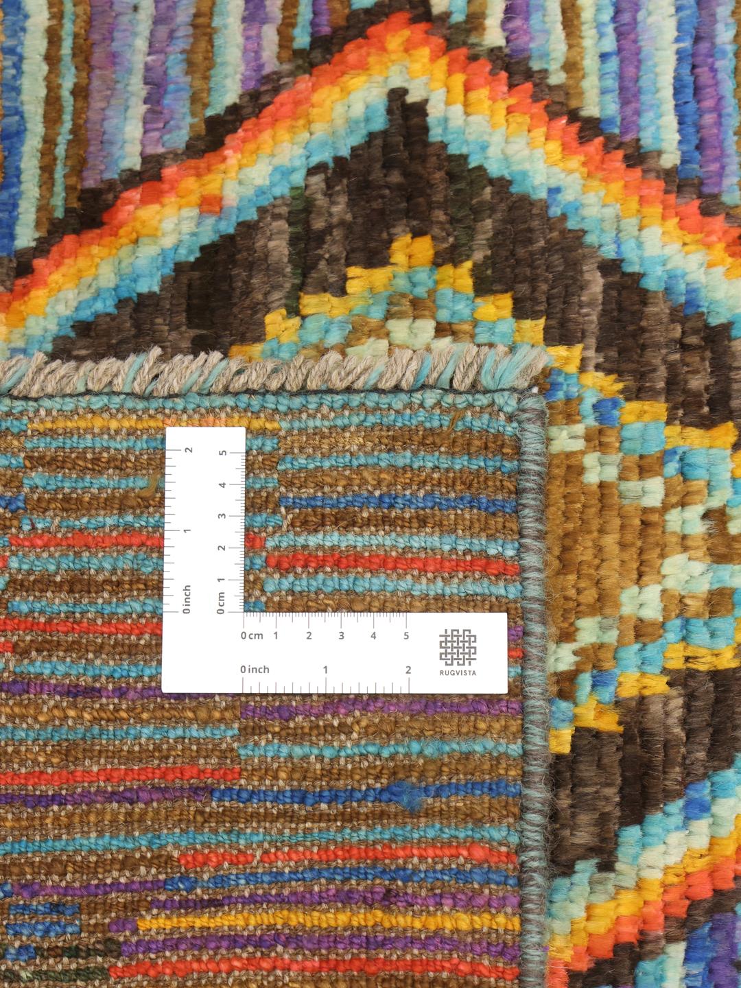 Handgeknoopt Afghaans vloerkleed met een meerkleurig geometrisch ruitpatroon
