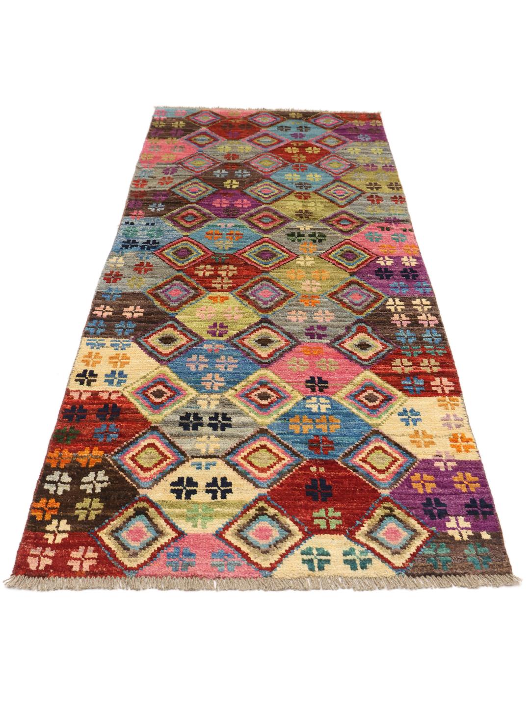 Tapis couloir noué à la main provenant d'Afghanistan avec un motif géométrique coloré