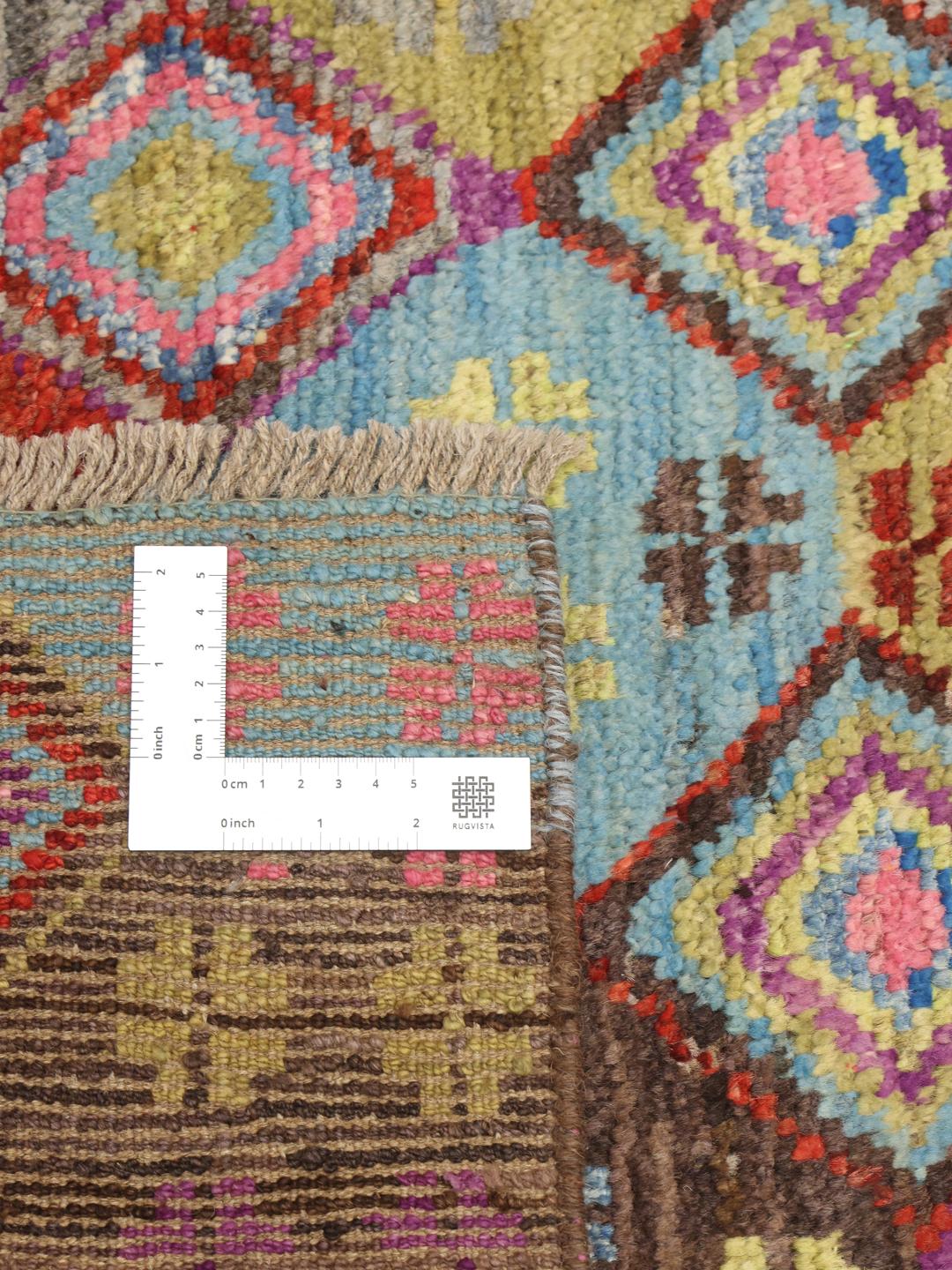 Tapis couloir noué à la main provenant d'Afghanistan avec un motif géométrique coloré